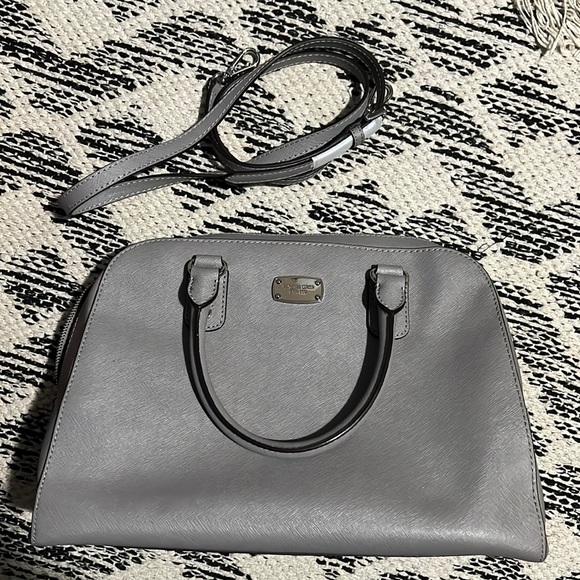 Michael Kors hand bag with crossbody strap - Picture 2 of 7